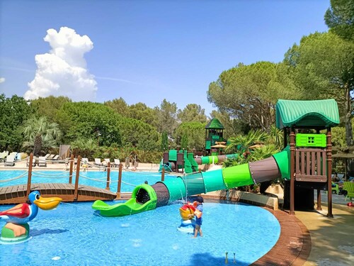 Chalet Mobilehome Mobile home Camping South of France sea rental vacation Lei Suves