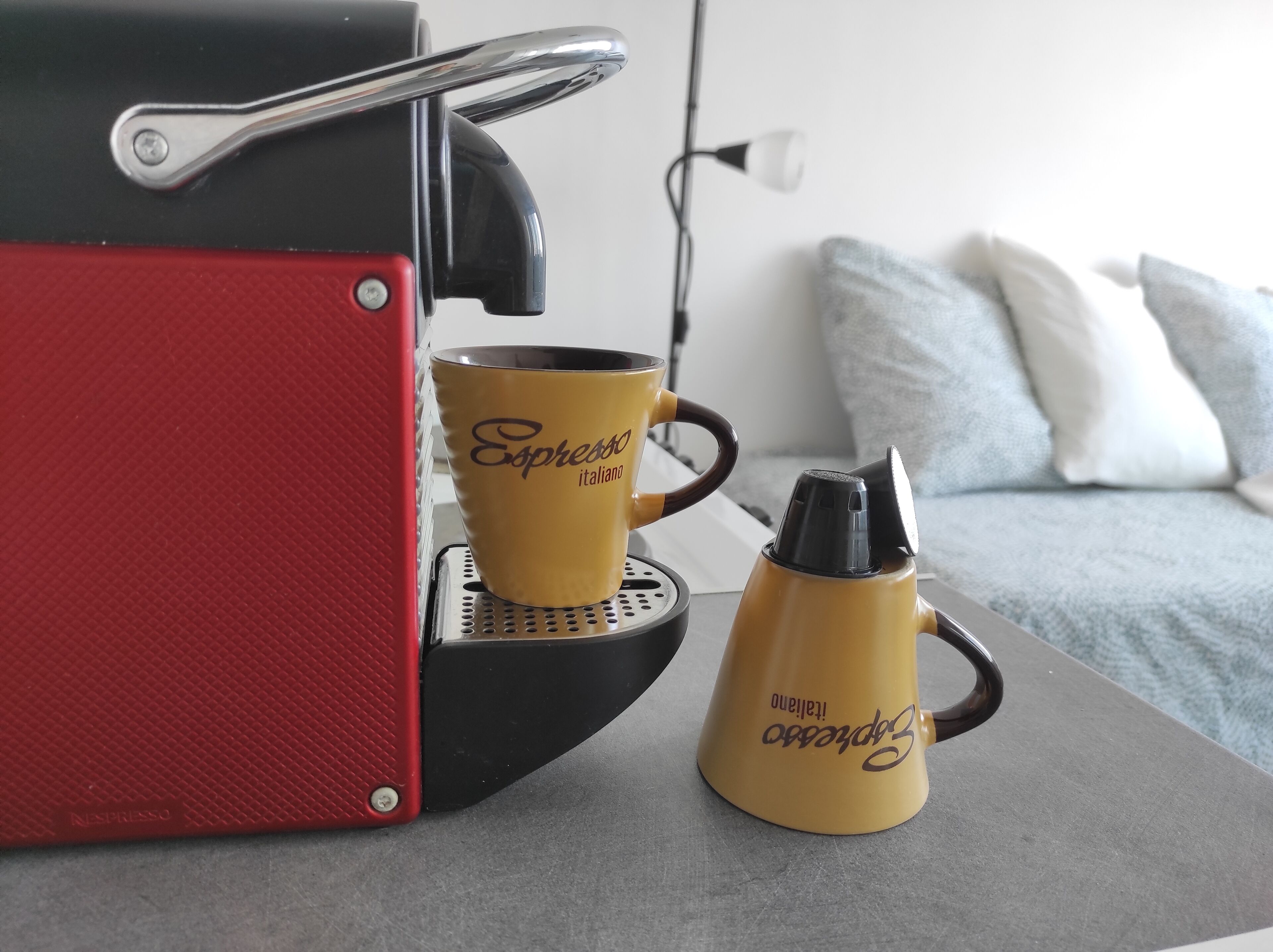 Kaffee und/oder Kaffeemaschine