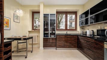 Apartament (14) | Cuina privada | Frigorífic, placa de cuina i bullidora elèctrica