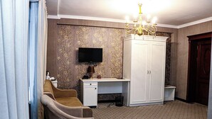 Superior Twin Room | Desk, laptop workspace, soundproofing, free WiFi - Orzu Hotel (Namangan)