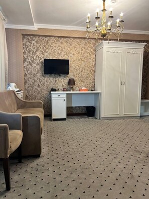 Superior Twin Room | Desk, laptop workspace, soundproofing, free WiFi - Orzu Hotel (Namangan)