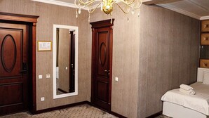 Superior Twin Room | Desk, laptop workspace, soundproofing, free WiFi - Orzu Hotel (Namangan)