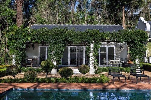 Le Manoir Boutique Estate