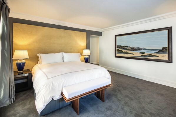 Desk, laptop workspace, free WiFi - Le Manoir Boutique Estate (Johannesburg)