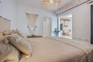 Silitysrauta/-lauta, Wi-Fi, vuodevaatteet