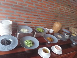 包含每日当地美食早餐