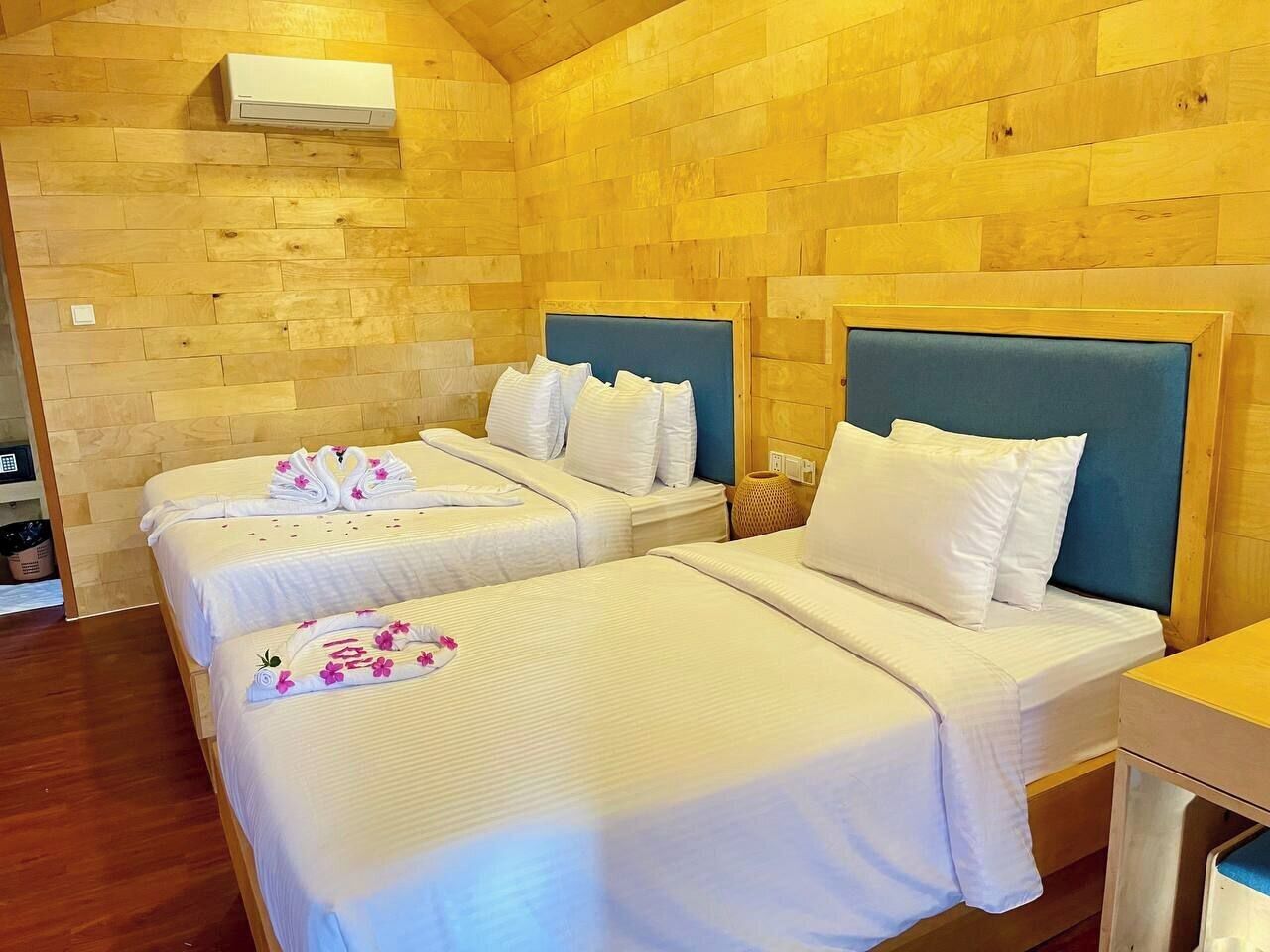 Double or Twin Room, Balcony, Garden View | In-room safe, iron/ironing board, free WiFi