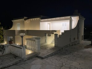 Exterior - Apartment 'Oasi degli Dei' with Private Terrace, Wi-Fi and Air Conditioning (Santa Maria del Focallo)