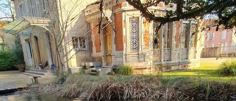 Enceinte de lâhĂ©bergement