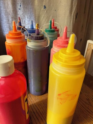 Jetted bath, hair dryer, towels, soap - Genie Romance Suite with Escape 1BDR, Jet Tub, King Flying Bed in Mount Vernon (Mount Vernon)