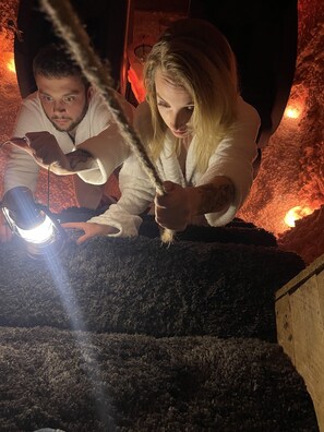 Spa treatment - Genie Romance Suite with Escape 1BDR, Jet Tub, King Flying Bed in Mount Vernon (Mount Vernon)