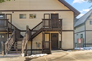Exterior - 2BR w Hot Tub & Sauna, Walk to Village & Gondola! (Mammoth Lakes)