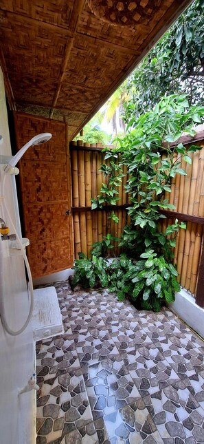 Standard Bungalow, Garden View | Bathroom - om horizon ecoresort (Loay)
