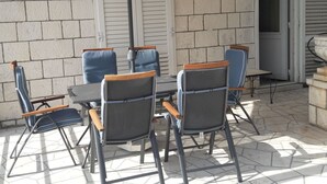 Luokittelematon kuva, 4 kautta 12, painike