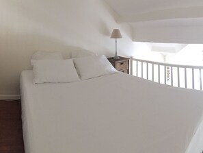 Room - ZWISCHEN HIMMEL UND MEER by Interhome (Saint-Françoiss)