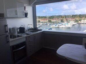 Private kitchen - ZWISCHEN HIMMEL UND MEER by Interhome (Saint-Françoiss)