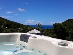 Outdoor spa tub - Wunderschönes Ferienhaus mit Meerblick und privatem Spa by Interhome (Deshaies)