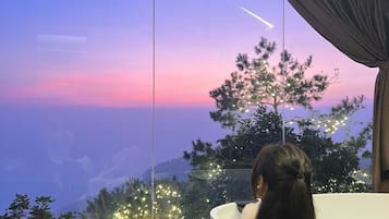 Habitación doble junior, balcón | Sábanas italianas Frette y ropa de cama de alta calidad