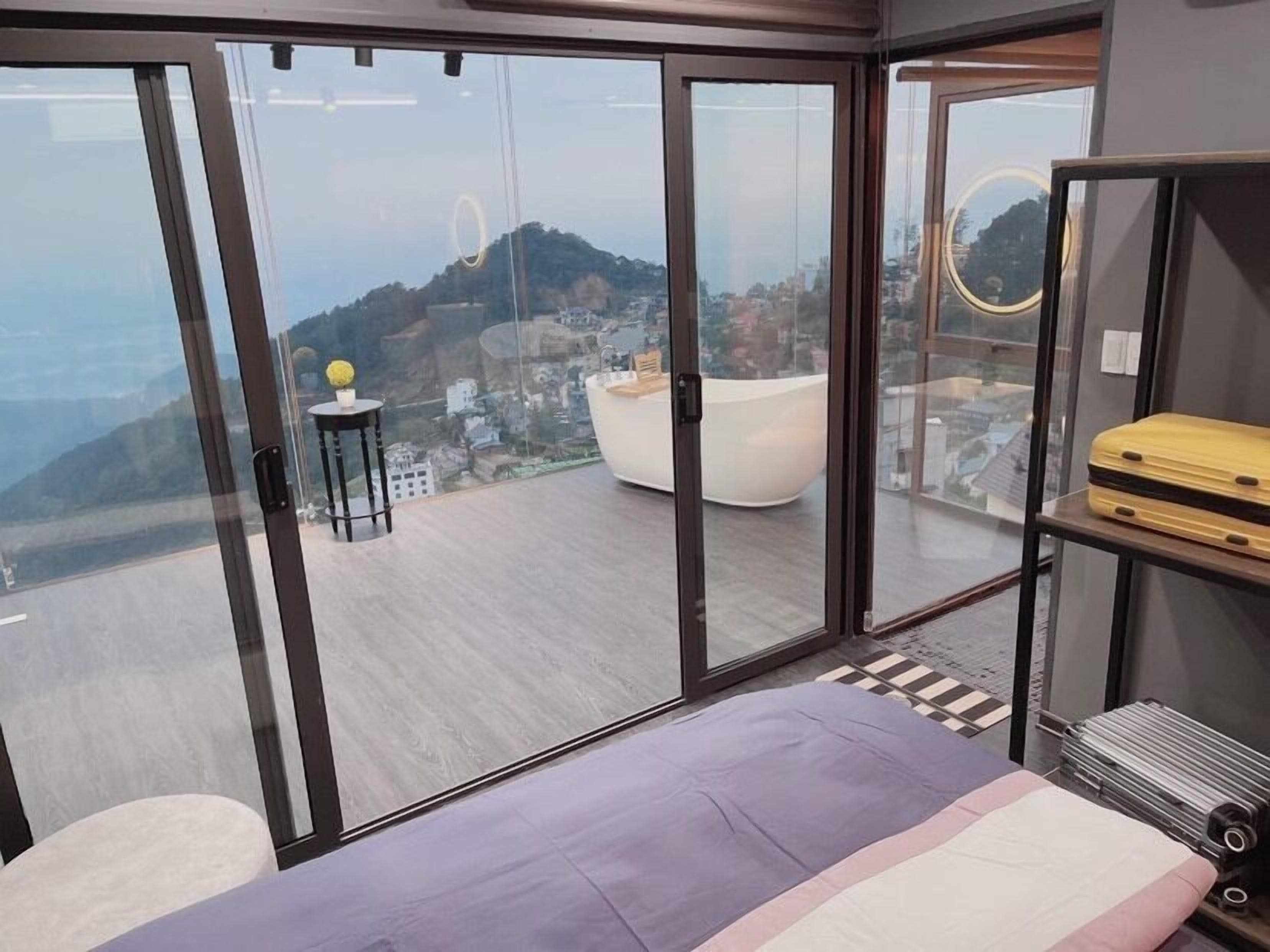 エグゼクティブ スイート 2 ベッドルーム マウンテンビ ュー | イタリアのフレッテ製シーツ、高級寝具、ピロートップベッド、ミニバー