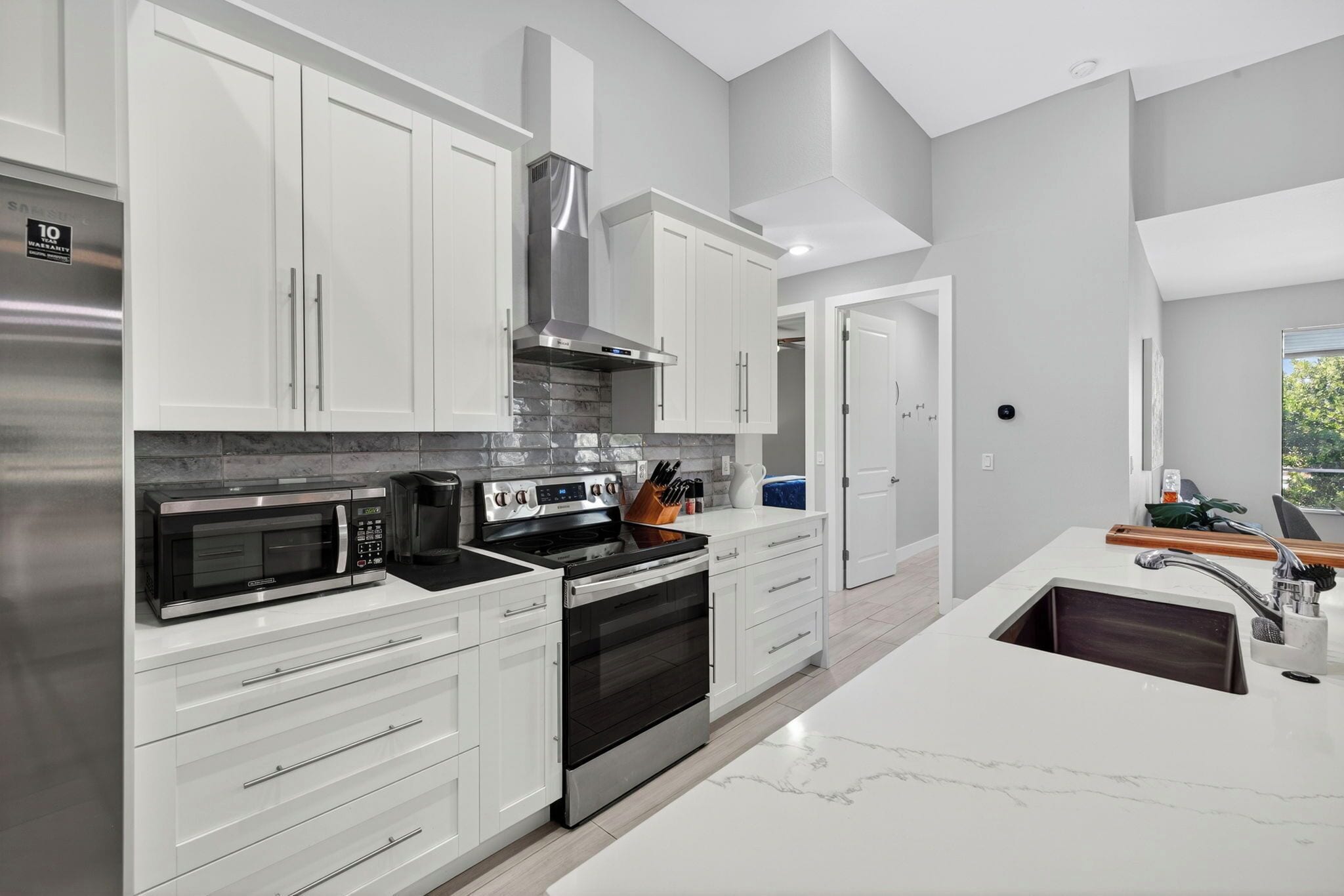 Køleskab, ovn, kogeplade, opvaskemaskine