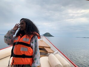 Miscellaneous - Luxury Boat Cruise on Lake kivu, explore green islands, See the swimming cows …. (Kibuye)