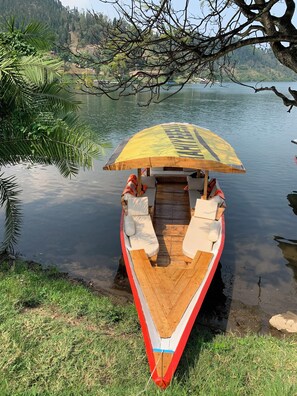 Miscellaneous - Luxury Boat Cruise on Lake kivu, explore green islands, See the swimming cows …. (Kibuye)