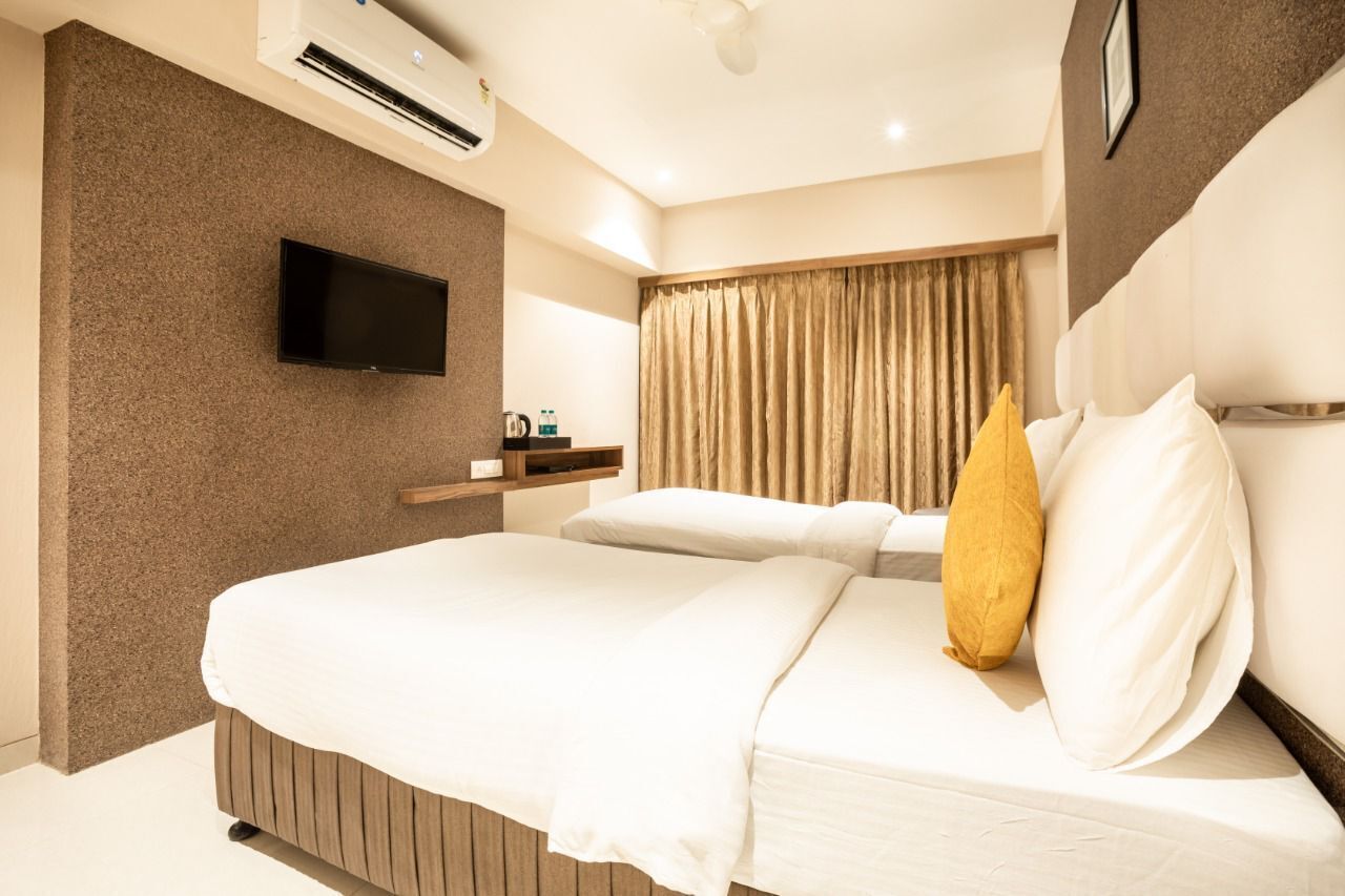 Premium Double Room | Desk, laptop workspace, free WiFi