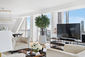 Living area - Penthouse Private Pool and Yacht Views (Dubai)