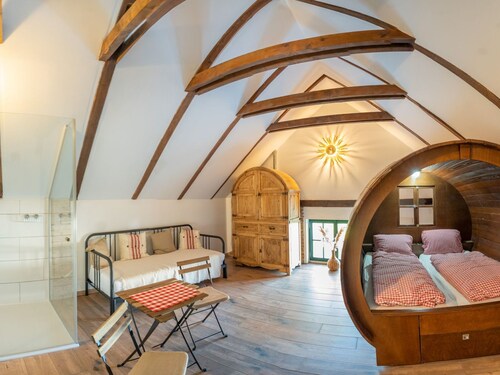 Weinfass-Suite für 4 Personen in Grub an der March by Interhome