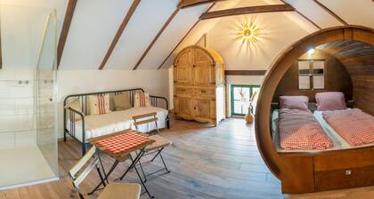 Weinfass-Suite für 4 Personen in Grub an der March by Interhome