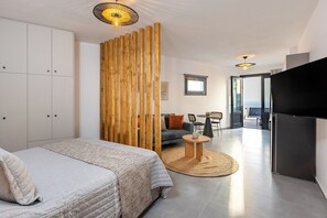 Căn hộ Junior, sân hiên, quang cảnh biển | Két bảo mật tại phòng, màn/rèm cản sáng, phòng cách âm 