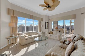 TV - EXCLUSIVE GATED WATERFRONT 2B/2B PENTHOUSE CONDO AT WATERSIDE III 3H1 (Fort Myers Beach)