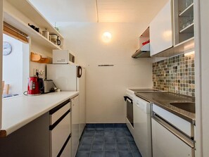 Coffee/tea maker, fridge, microwave, oven - Spacious apartment, ski-in/ski-out, balcony, 3 rooms, 6-8 guests (Flaine)