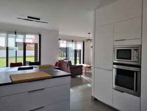 Fridge, microwave, oven, stovetop - Modern house for 6 in St Gildas de Rhuys, Wifi, parking (Saint-Gildas-de-Rhuys)