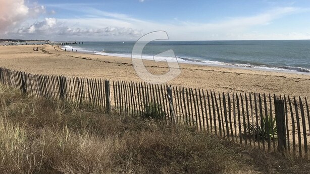 Unclassified image, 1 of 14, button - Cozy studio downtown near the beach (La Tranche-sur-Mer)