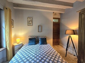 Free WiFi - Renovated family home with large garden and pets allowed (Saint-Crépin-et-Carlucet)