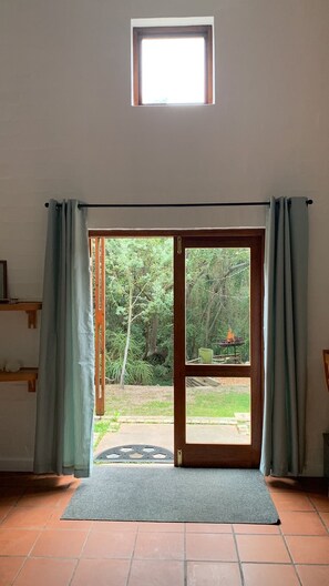 Interior - Serene 9 sleeper forest house, walk to beach. 10mins from airport and golf (Great Brak River)