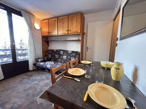 Interior - Studio cabin 4 people, center station, ski locker (Risoul)
