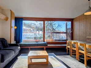 TV - 3-room apartment, 8 people, Arc 1600, close to slopes and shops (Les Arcs 1600)