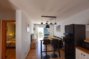Interior - Book Jet - Sunny Holiday Home with Garden and strong wifi (Costa Calma)