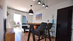 Unclassified image, 5 of 19, button - Book Jet - Sunny Holiday Home with Garden and strong wifi (Costa Calma)