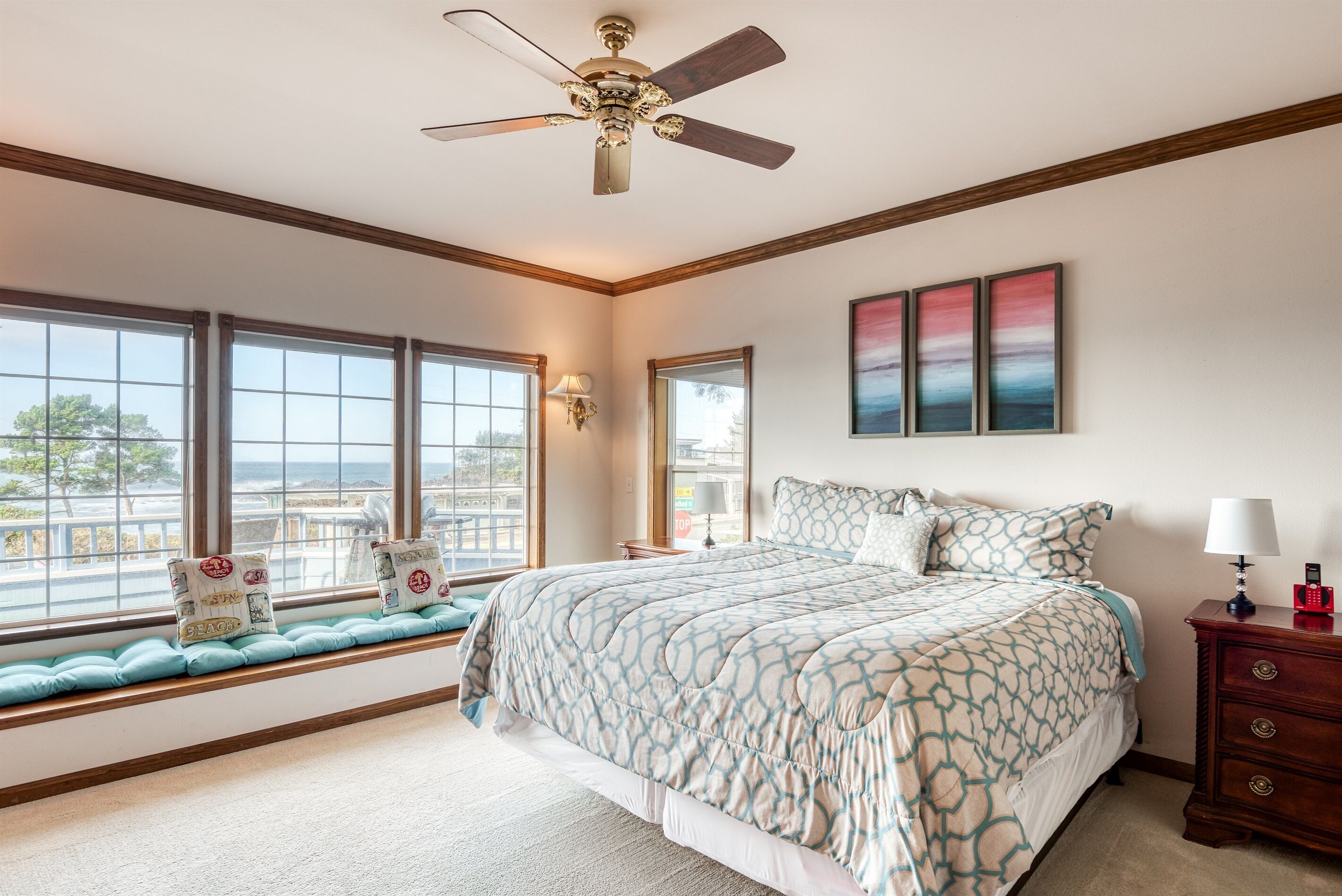 2 bedrooms, desk, iron/ironing board, free WiFi