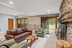 Interior - The Lodge A-Frame Getaway (Nicholasville)