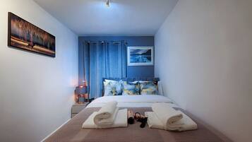 2 bedrooms, desk, iron/ironing board, free WiFi