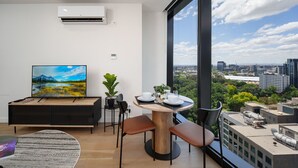 Unclassified image, 4 of 40, button - Luxe City Family Suite | Heated Pool & Gym (Melbourne)