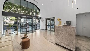 Unclassified image, 5 of 40, button - Luxe City Family Suite | Heated Pool & Gym (Melbourne)