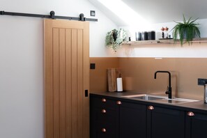 Interior - Posh Garage  - Harrogate Center 1 bedroom bungalow with parking (Harrogate)
