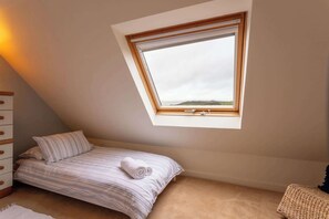 4 bedrooms, Internet - New Cross Keys House - Cosy 4-bed Cottage in Kirk Yetholm (Kelso)