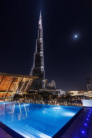 Room - One Lux Stay 2BR Downtown View Grande Signature Residences (Dubai)