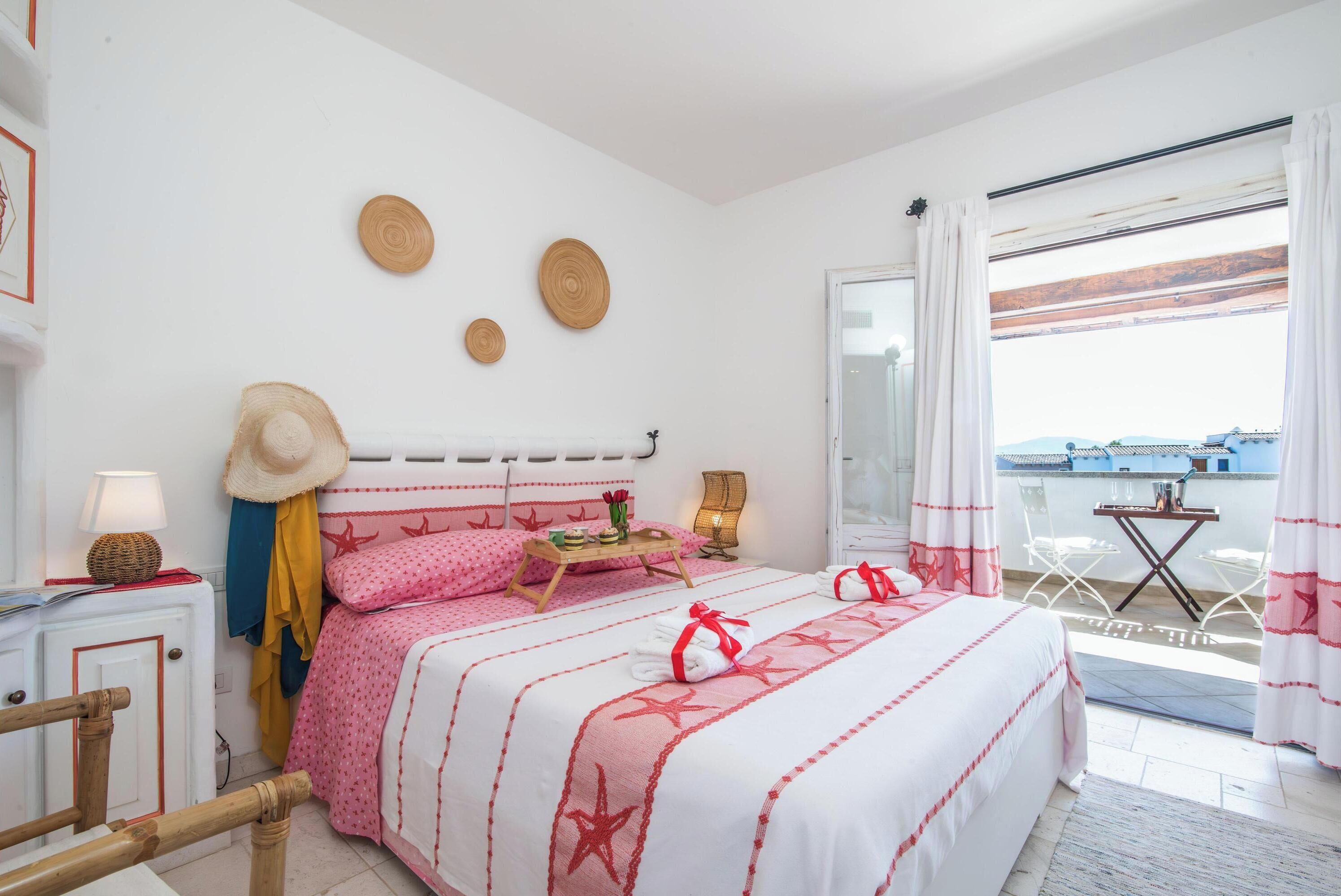 Family Apartment, Multiple Bedrooms, 2 Bathrooms (Apposentu) | 2 bedrooms, free WiFi, bed sheets